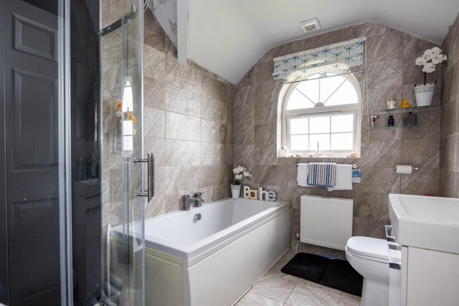 42 Mount Eagles Glen