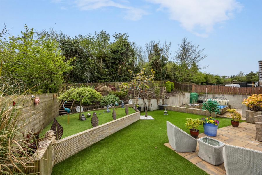 42 Mount Eagles Glen