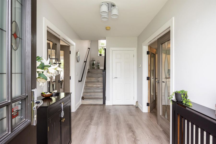 42 Mount Eagles Glen