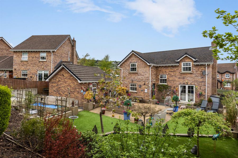 42 Mount Eagles Glen