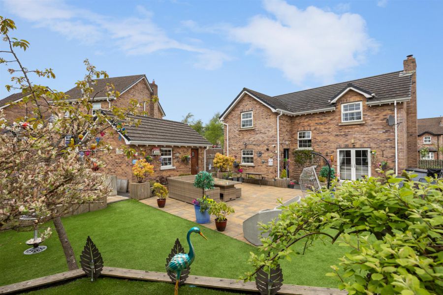 42 Mount Eagles Glen