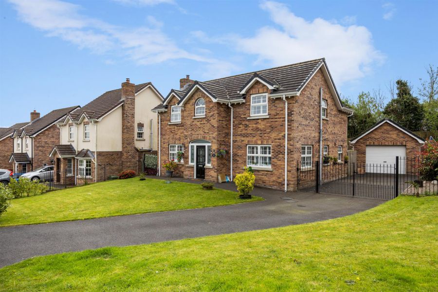 42 Mount Eagles Glen