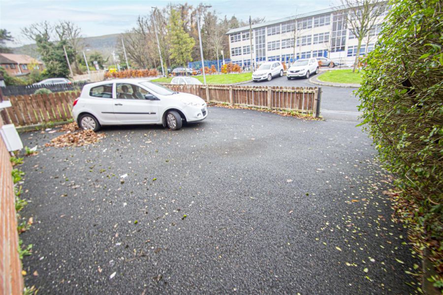 Apt 184 Bingnian Drive