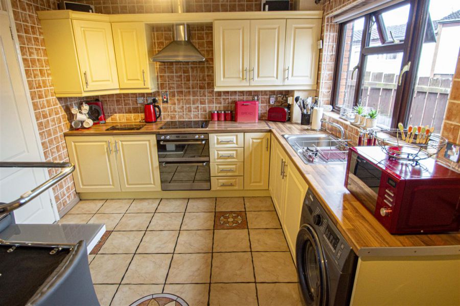 10 Gweedore Crescent 10 Gweedore Crescent