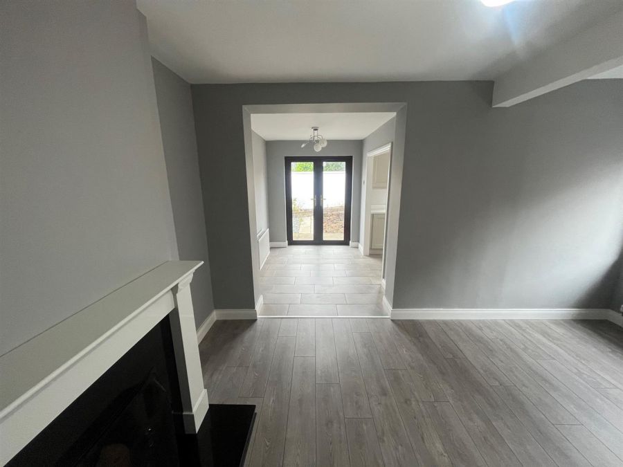 16 Andersonstown Park