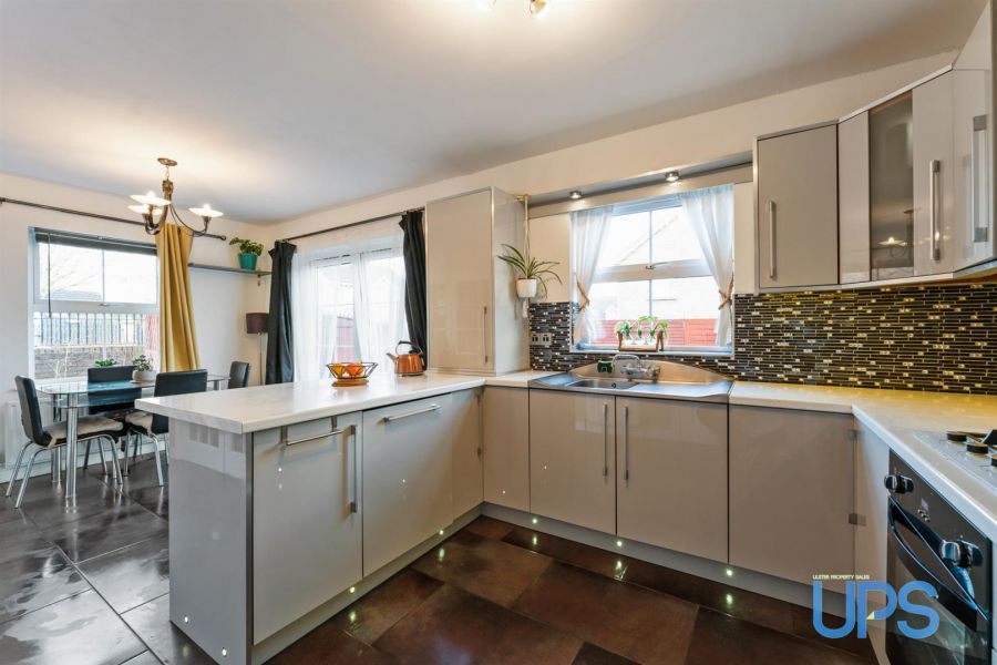 18 Mount Eagles Drive