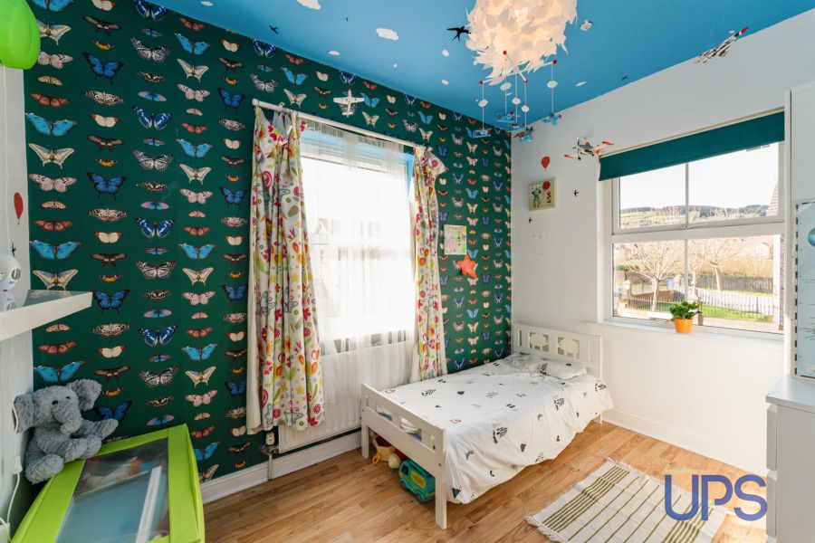 18 Mount Eagles Drive