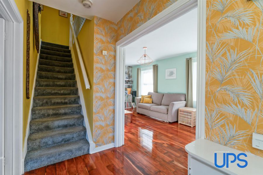 18 Mount Eagles Drive