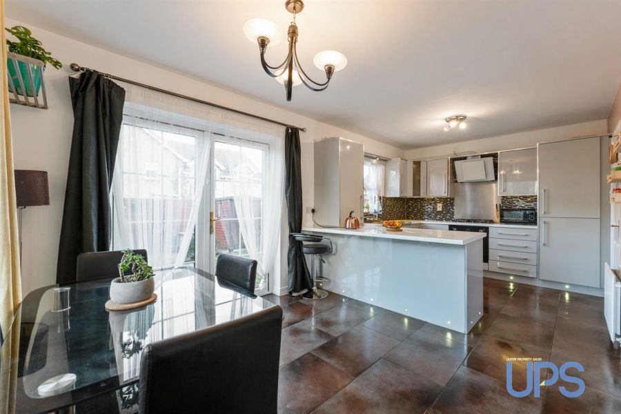 18 Mount Eagles Drive