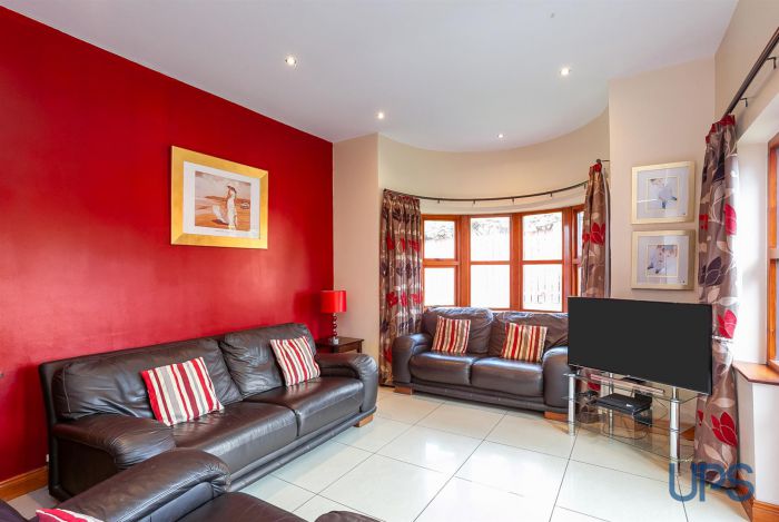 12 Glenoak Grange Close 12 Glenoak Grange Close