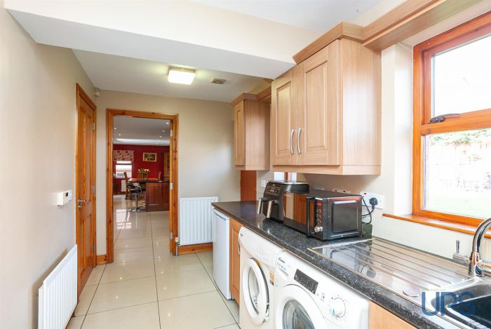 12 Glenoak Grange Close 12 Glenoak Grange Close