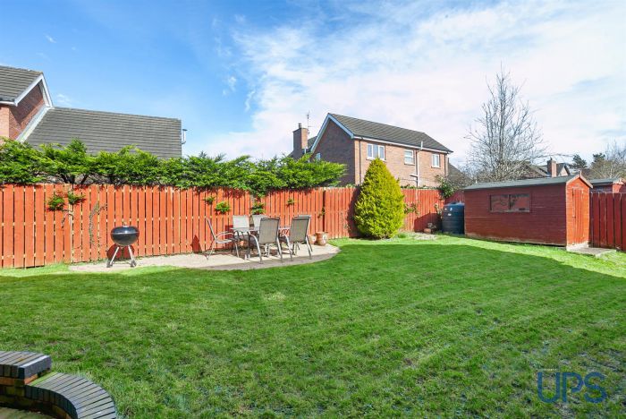 12 Glenoak Grange Close 12 Glenoak Grange Close