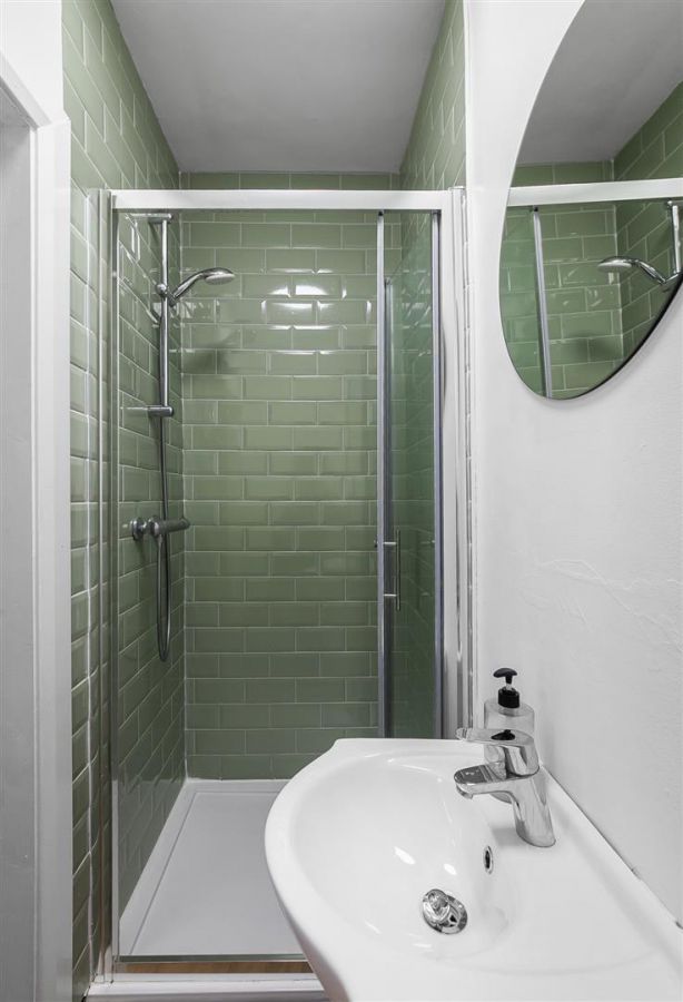 10 Beechmount Street