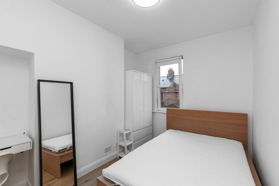 10 Beechmount Street