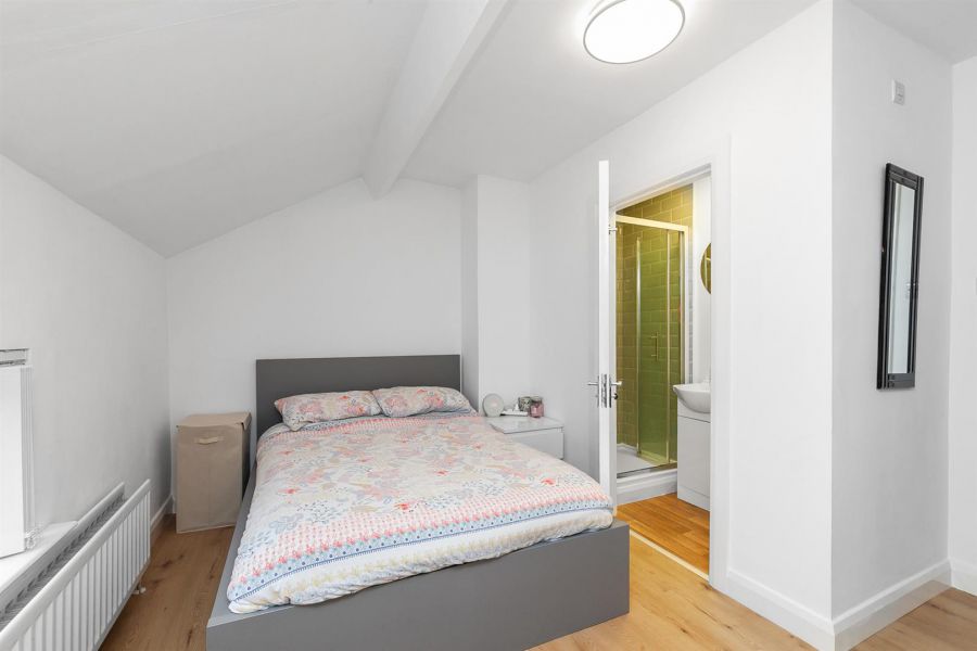 10 Beechmount Street