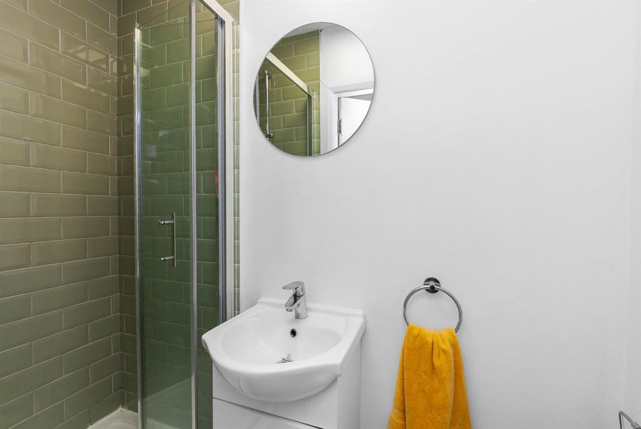 10 Beechmount Street