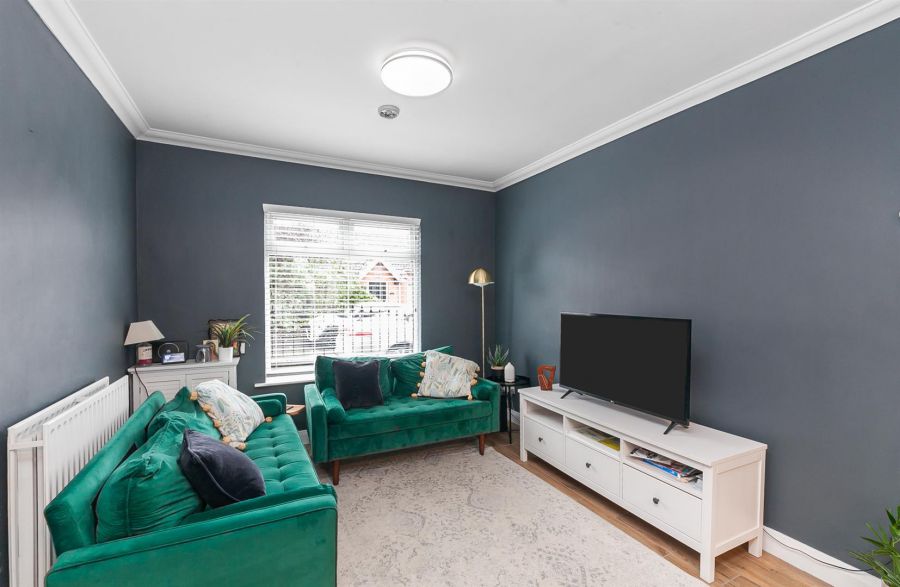 10 Beechmount Street