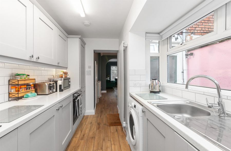 10 Beechmount Street