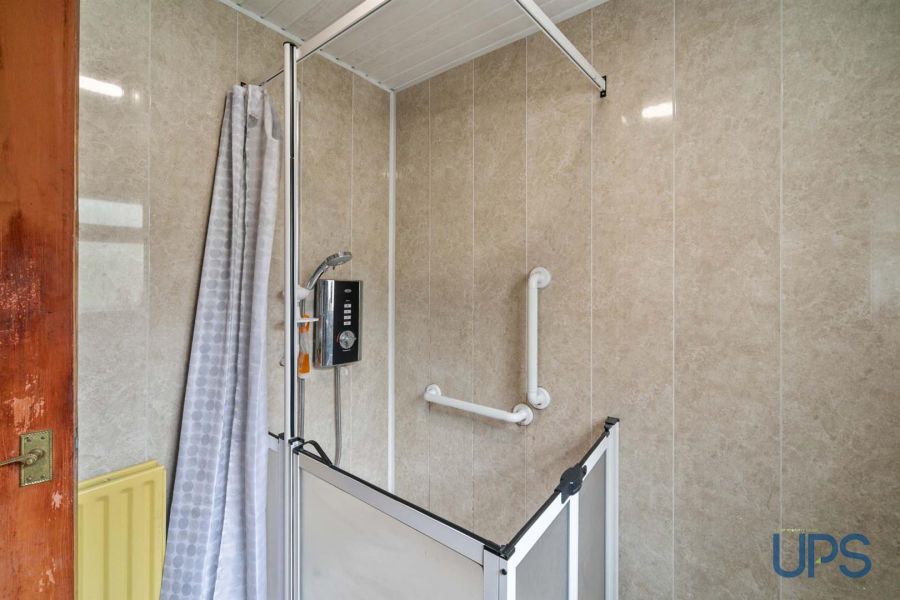 59 Beechmount Parade