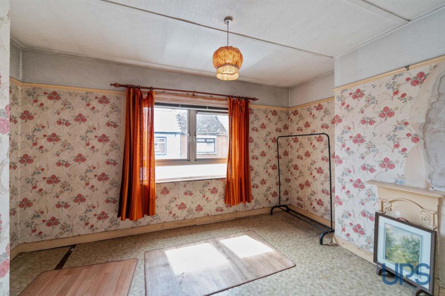 59 Beechmount Parade