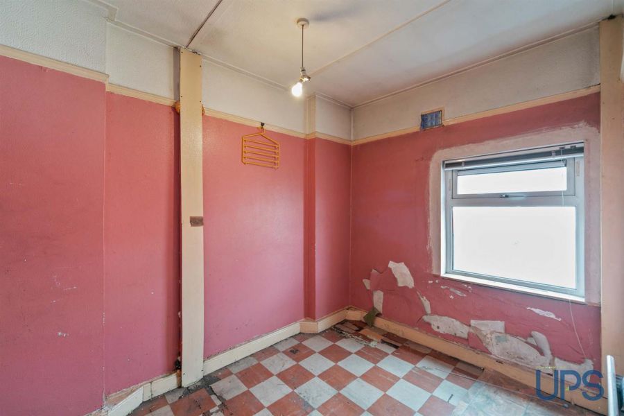 59 Beechmount Parade