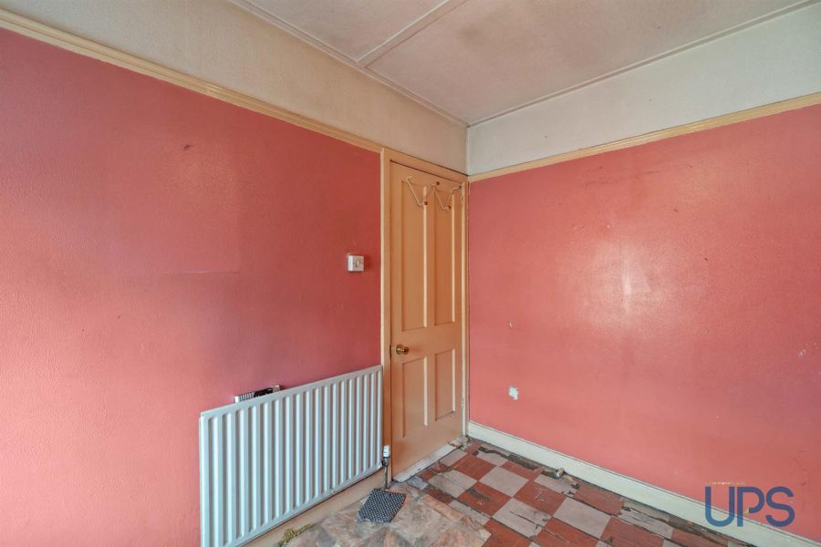 59 Beechmount Parade