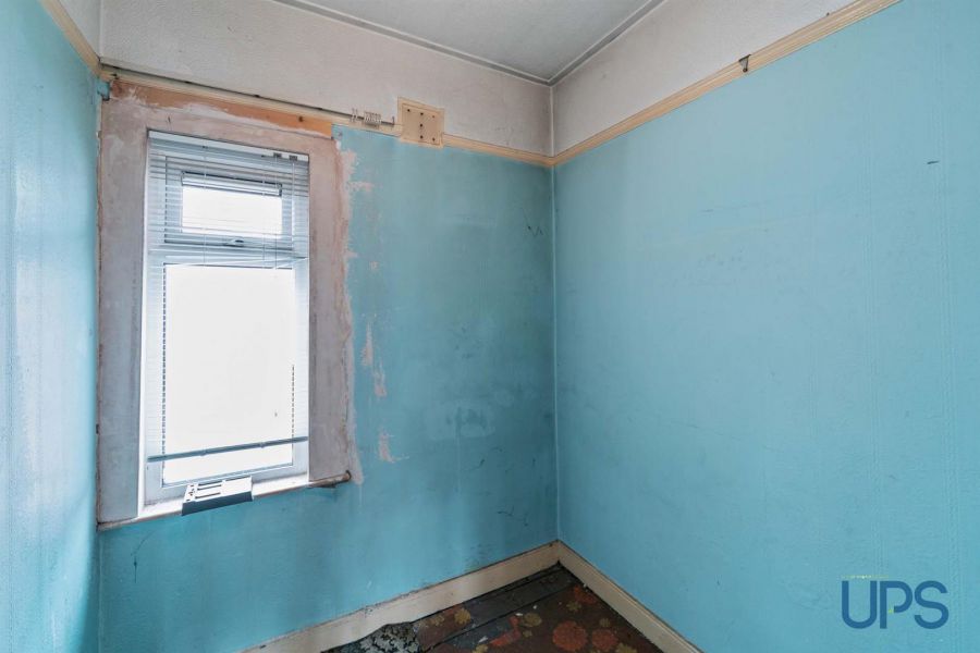 59 Beechmount Parade