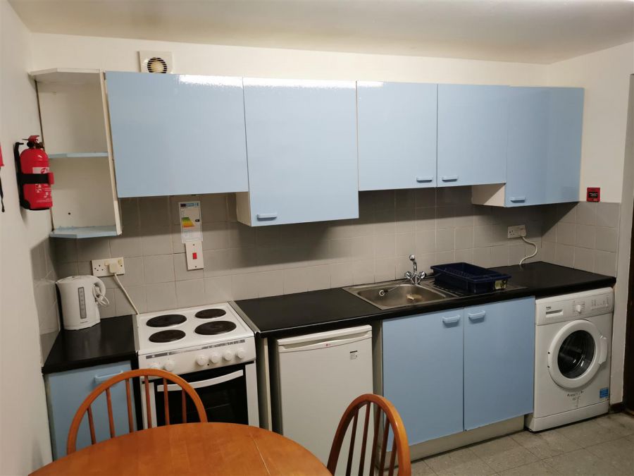 2 Self Contained Apts and Double Bedroom, 267&267A Falls Road 2 Self Contained Apts and Double Bedroom, 267&267A Falls Road