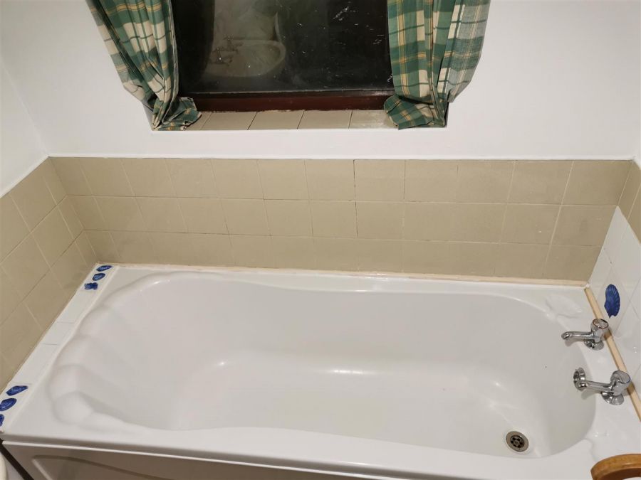 2 Self Contained Apts and Double Bedroom, 267&267a Falls Road