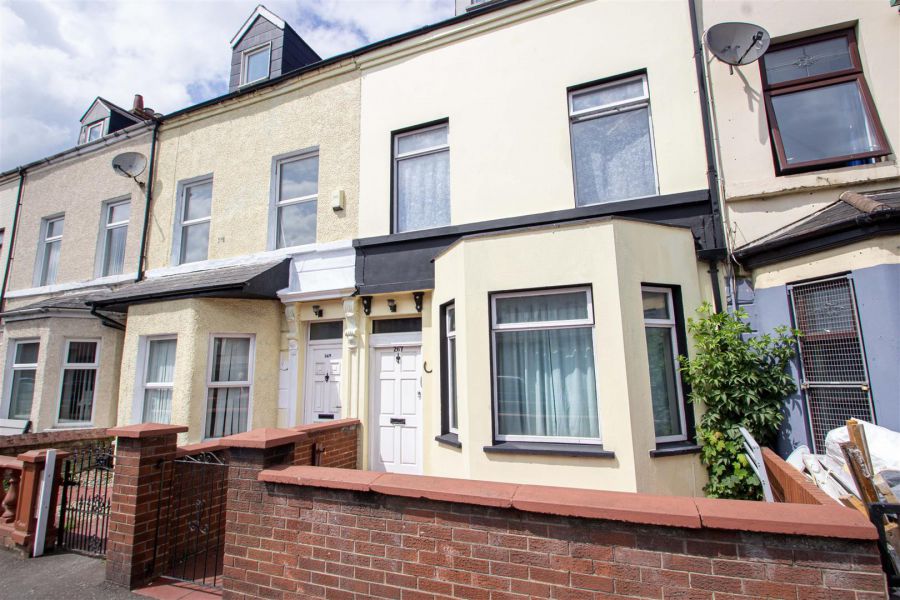 2 Self Contained Apts and Double Bedroom, 267&267a Falls Road
