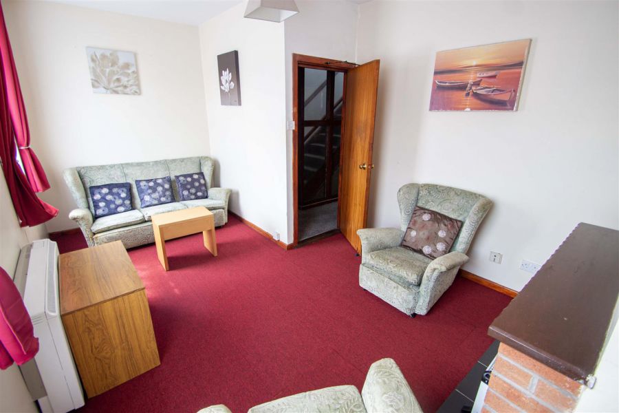 2 Self Contained Apts and Double Bedroom, 267&267a Falls Road