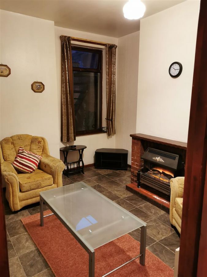 2 Self Contained Apts and Double Bedroom, 267&267a Falls Road
