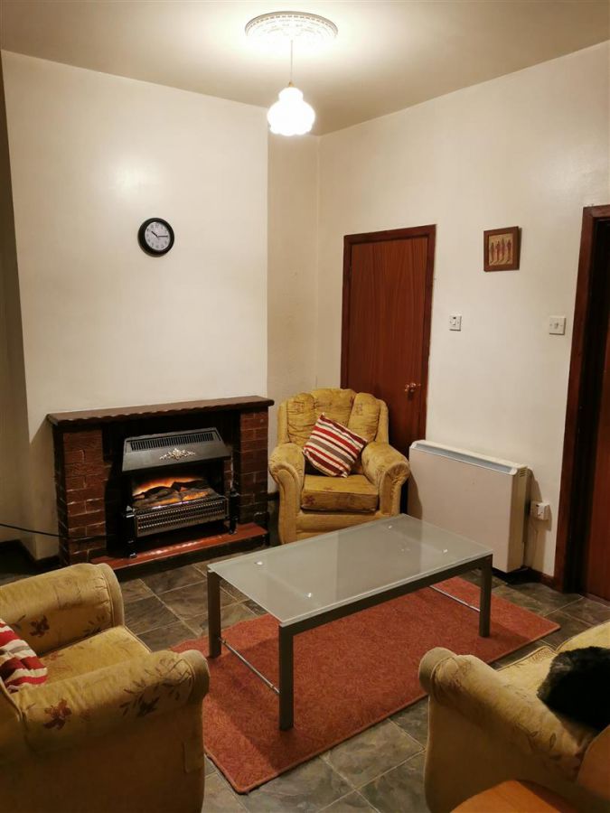 2 Self Contained Apts and Double Bedroom, 267&267a Falls Road