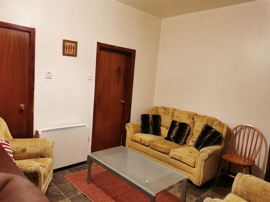 2 Self Contained Apts and Double Bedroom, 267&267a Falls Road