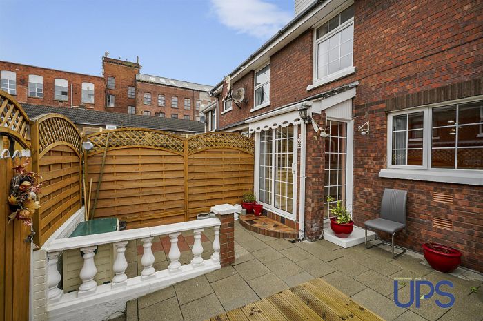 22 Kilmore Close