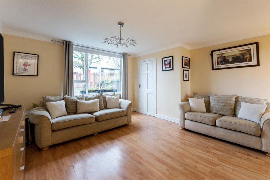 8 Mulroy Park