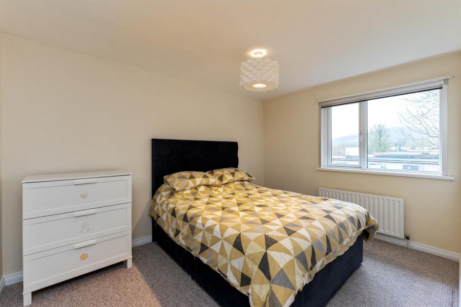8 Mulroy Park