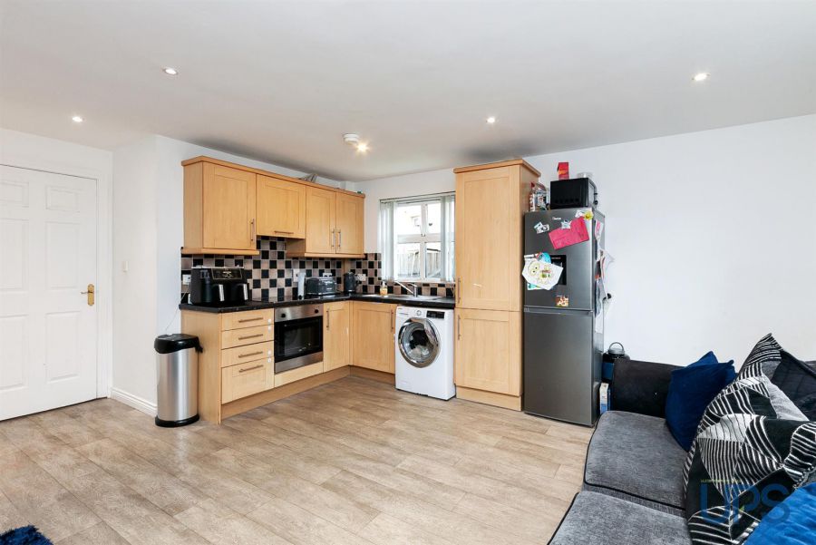 Apt, 24 Riverview Meadows