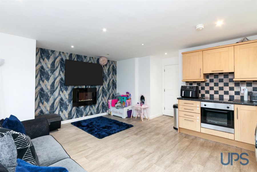 Apt, 24 Riverview Meadows