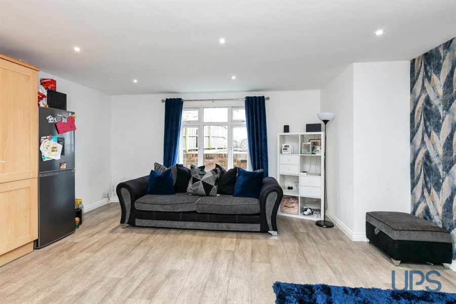 Apt, 24 Riverview Meadows