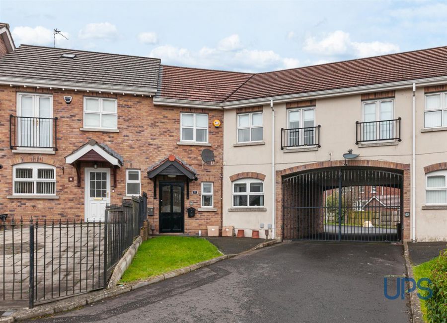 Apt 25 Mount Eagles Lodge