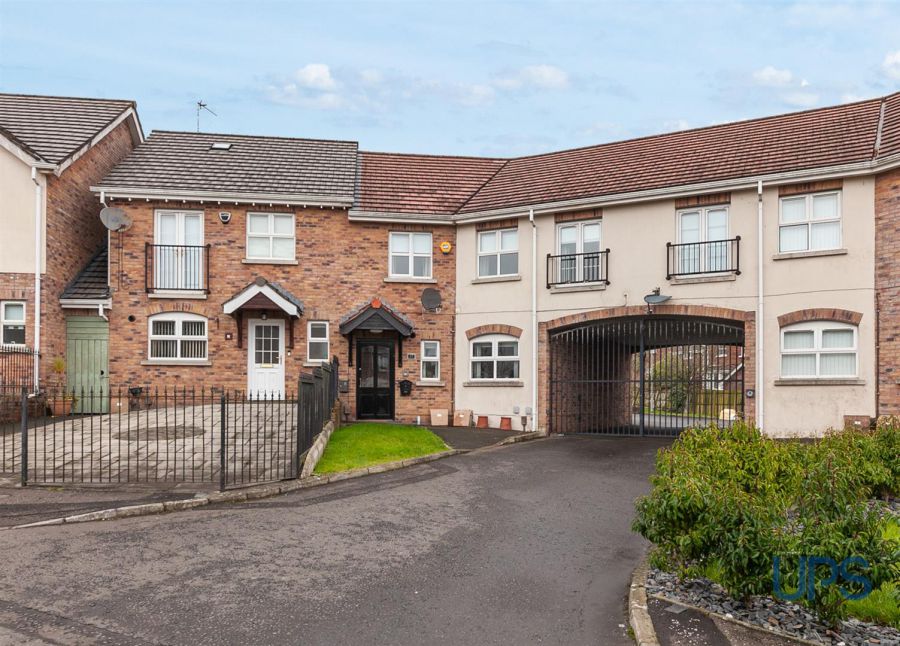 Apt 25 Mount Eagles Lodge