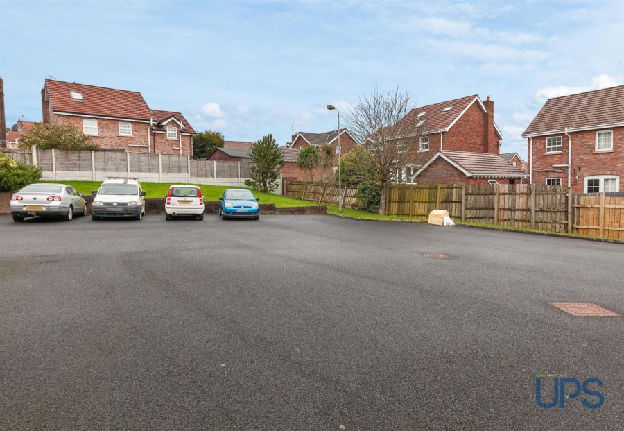 Apt 25 Mount Eagles Lodge