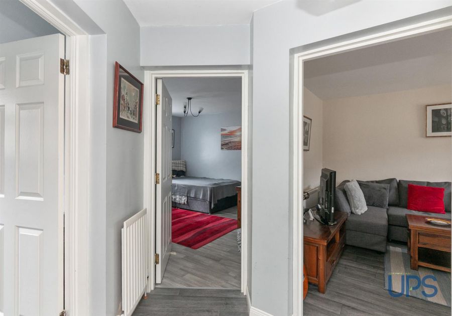 Apt 25 Mount Eagles Lodge