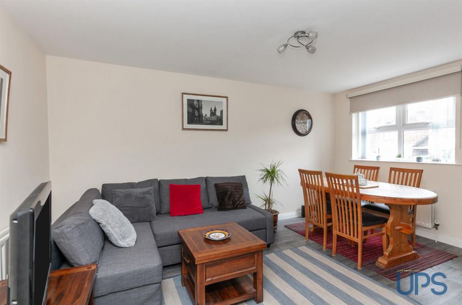 Apt 25 Mount Eagles Lodge