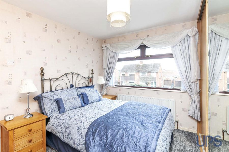 11 Coolnasilla Park East