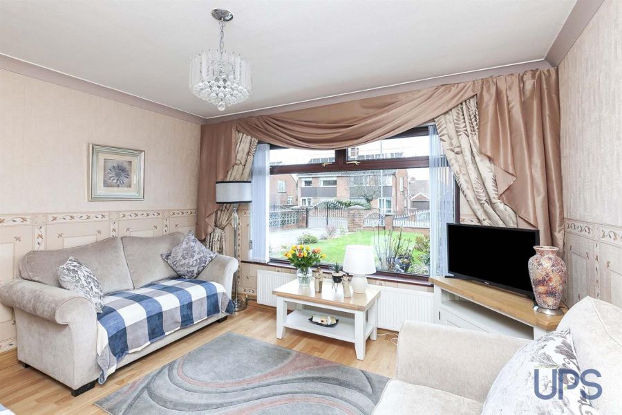 11 Coolnasilla Park East