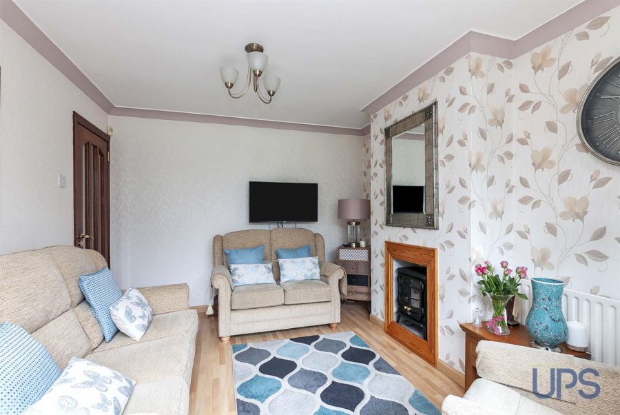 11 Coolnasilla Park East