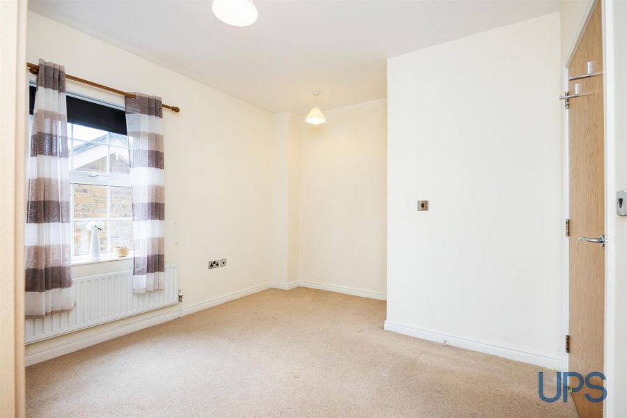 Apt 11 Woodberry Lane