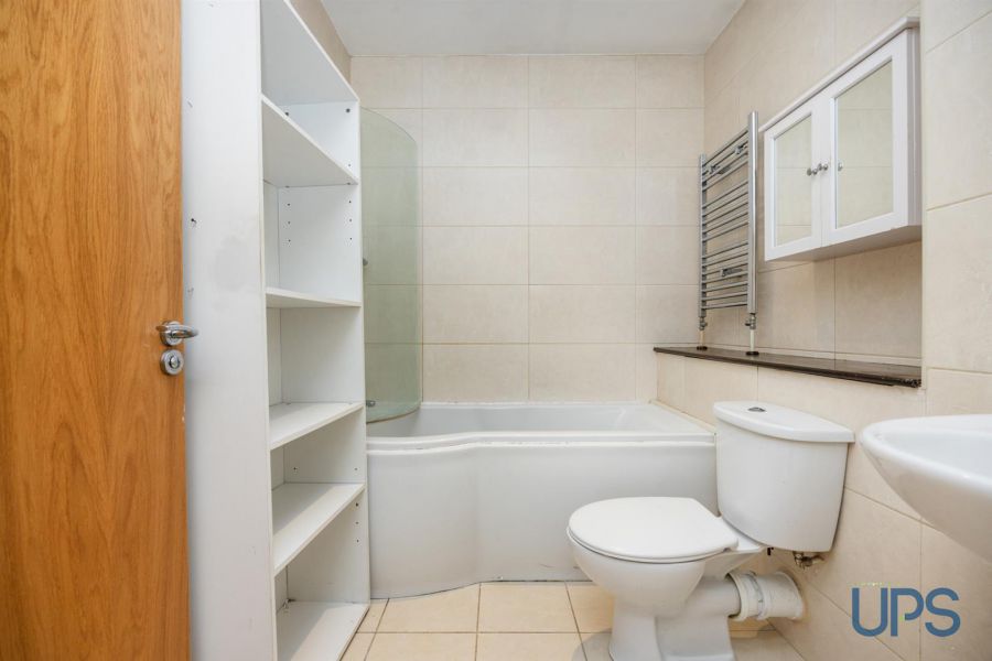 Apt 11 Woodberry Lane